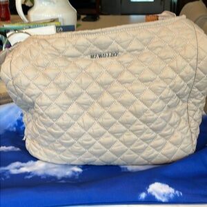 Crossbody bag great condition.